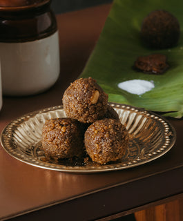 Karupatti Laddu